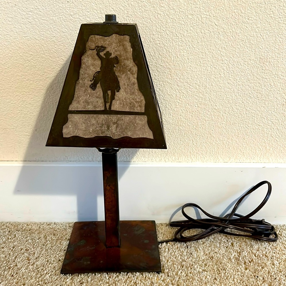 Lazart Cowboy Roper Lamp